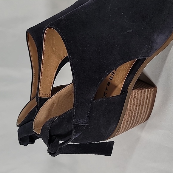 💚 Lucky Brand Betsee Bootie Sandal peep toe  suede leather shoes Size 7 M - Picture 2 of 13